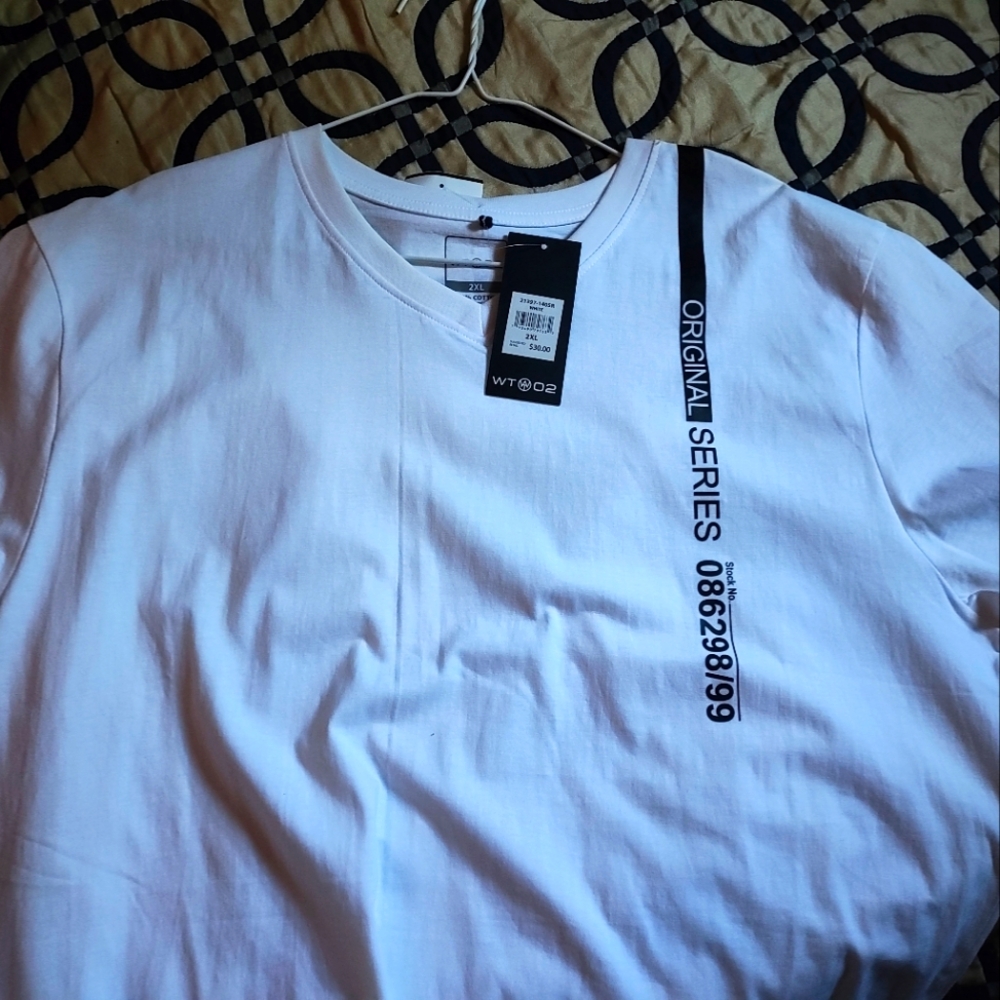 White tee shirt